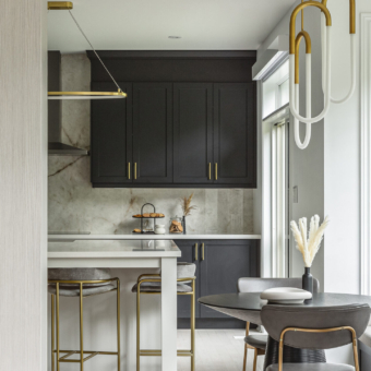 Toronto GTA Markham York familyhome luxuryliving homerenovation interiordesigner designinspiration stylishliving modernhome dreamhome professionalstyle youngfamilies chicdecor trendsettingparents dreamspace upscaleliving BobecheInteriors designexperts homestyling 30sstyle renovationideas vibrantlivingroom timelessdesign currenttrends beautifulhomes familyretreats homedecorinspo_insta modernluxuryhomes homemakeover2023 instahomedesign